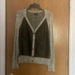 Black and gray sweater